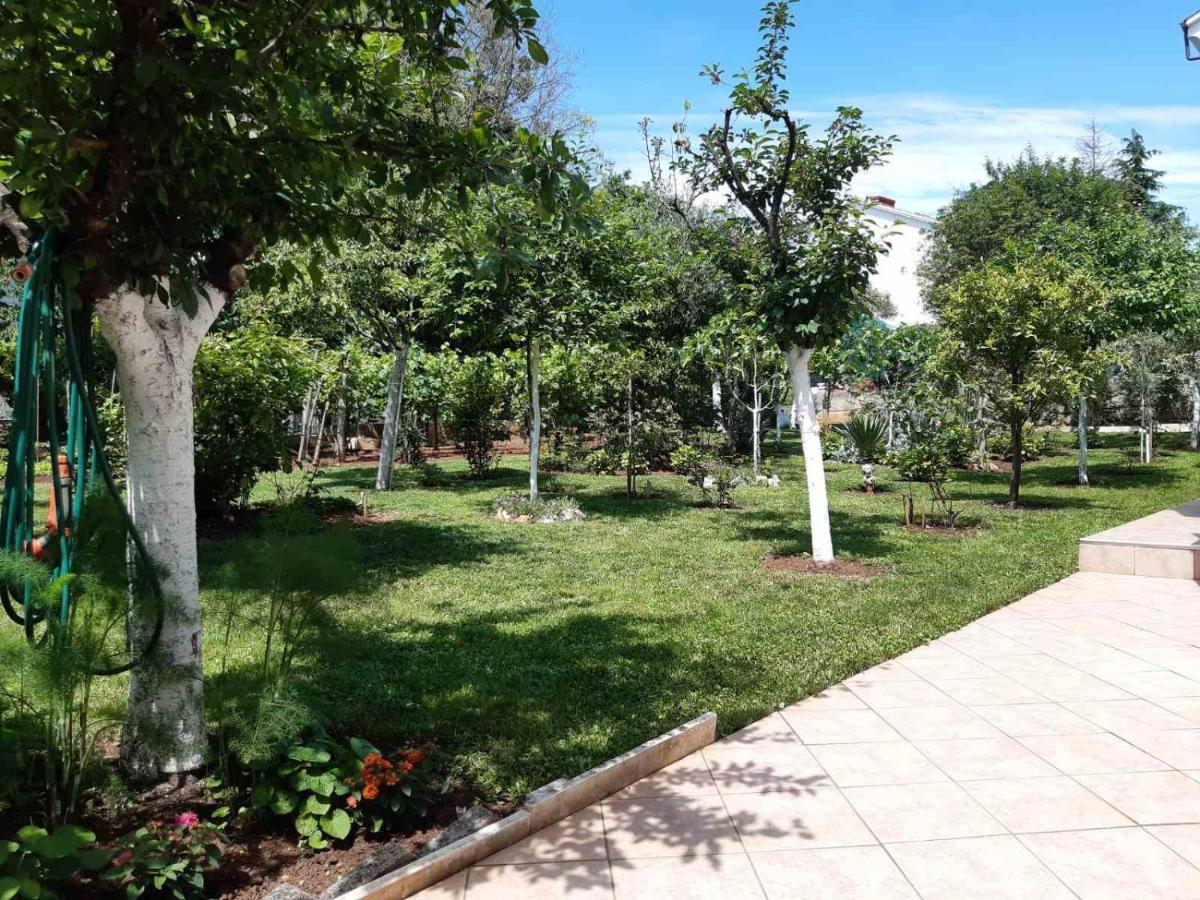 Apartments Klic Malinska Ngoại thất bức ảnh