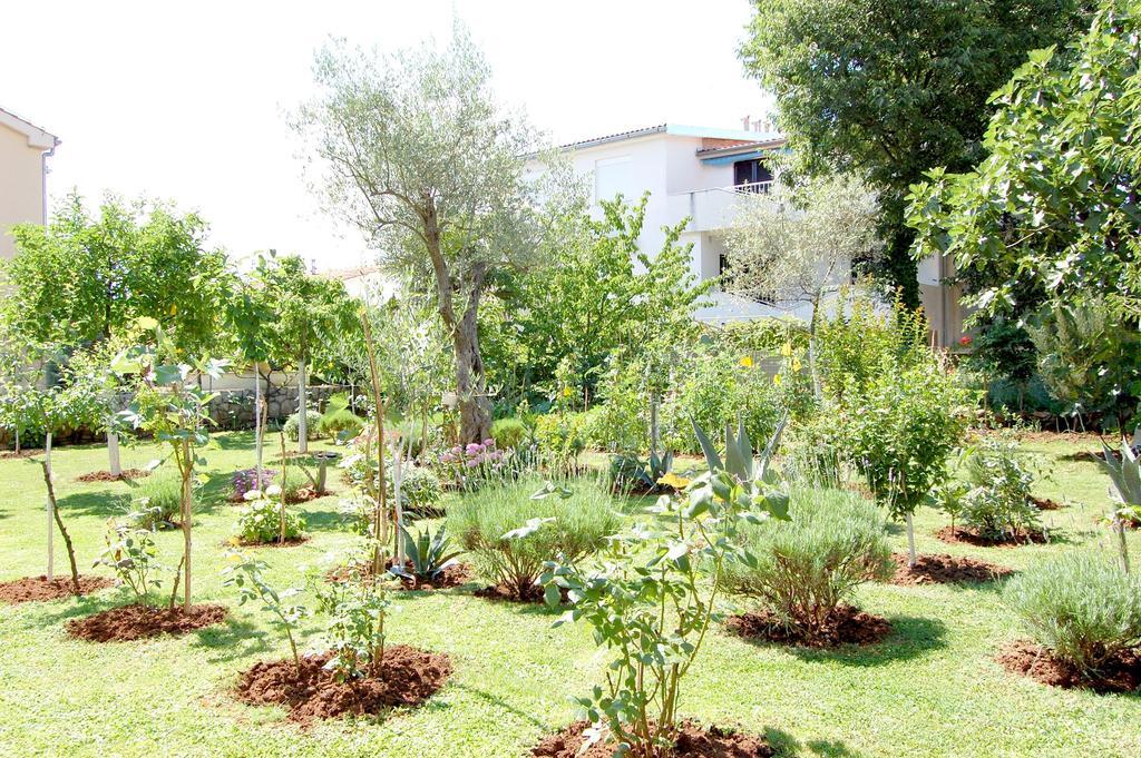 Apartments Klic Malinska Ngoại thất bức ảnh