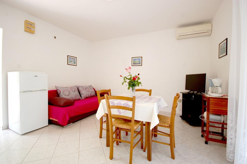 Apartments Klic Malinska Ngoại thất bức ảnh