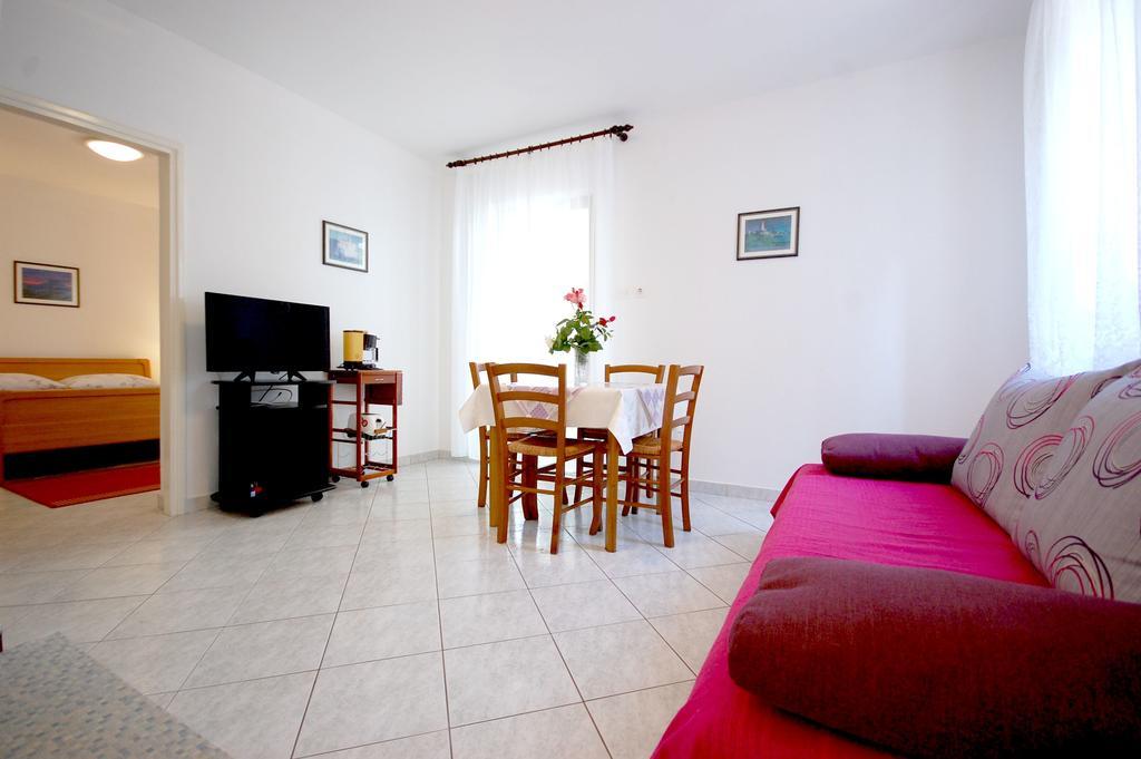 Apartments Klic Malinska Ngoại thất bức ảnh