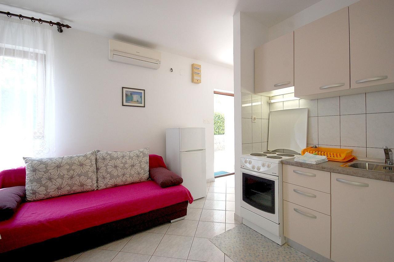 Apartments Klic Malinska Ngoại thất bức ảnh